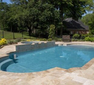Custom Pool Shapes That Work Best for Florida Backyards