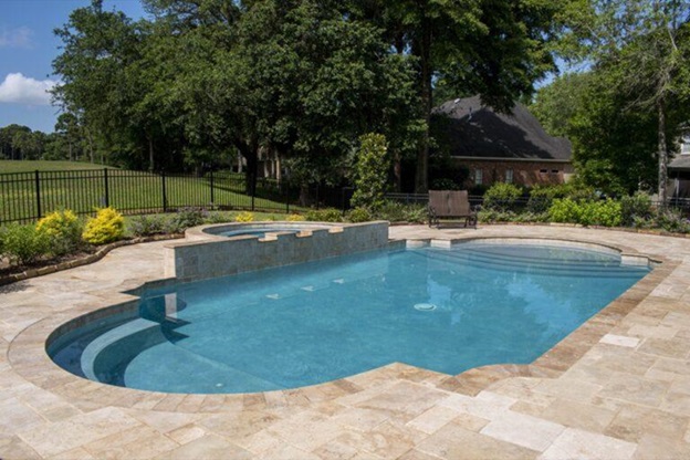 Custom Pool Shapes That Work Best for Florida Backyards